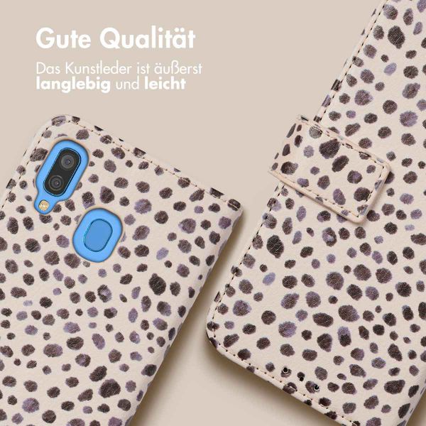 imoshion Design Klapphülle für das Samsung Galaxy A40 - Black And White Dots