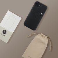 Selencia Riva Back Cover mit Kartenfach Apple iPhone 16e - Schwarz