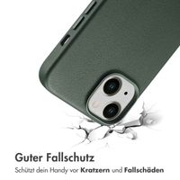 Accezz MagSafe Leather Backcover für das iPhone 14 - Cedar Green