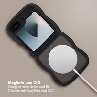 Selencia Wavy Backcover mit MagSafe Samsung Galaxy Z Flip 6 - Schwarz