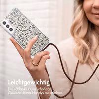 imoshion Design Hülle mit Band Samsung Galaxy S21 FE - Desert Dots