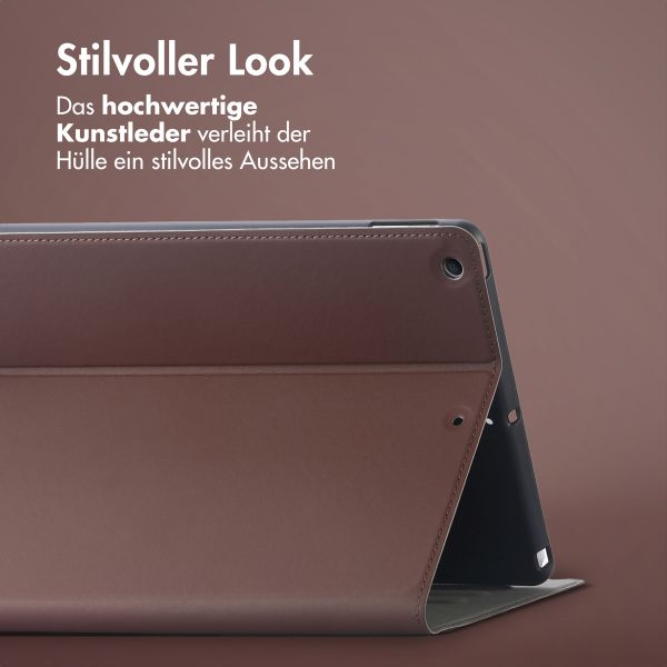 Accezz Classic Klapphülle Apple iPad 9 (2021) 10.2 Zoll / iPad 8 (2020) 10.2 Zoll / iPad 7 (2019) 10.2 Zoll - Braun