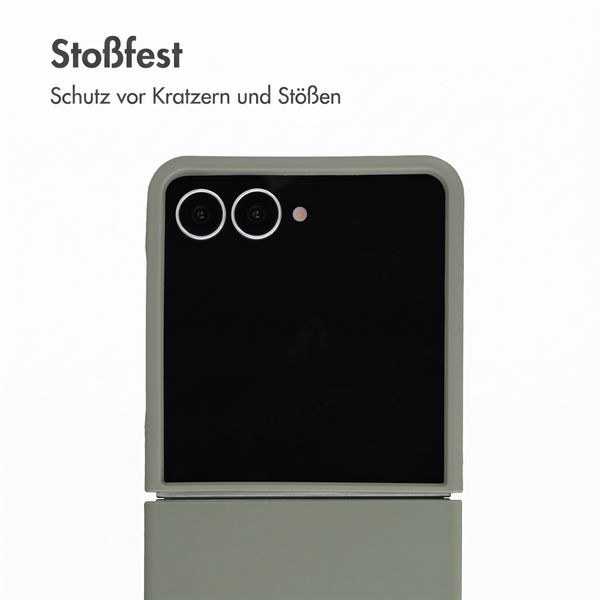 Accezz Liquid Silikoncase mit MagSafe Samsung Galaxy Z Flip 8 - Cooper Green