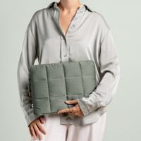 Selencia Puffy Laptop Hülle 13-14 Zoll - Laptop Sleeve - Sage Green