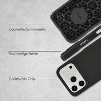 Accezz Tough Back Cover mit MagSafe Apple iPhone 17 Pro Max - Schwarz