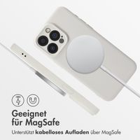 imoshion Color Back Cover mit MagSafe für das iPhone 15 Pro Max - Beige