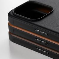 Nomad Modern Leather Case für das iPhone 15 Pro Max - Braun