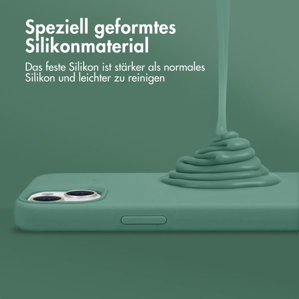 Accezz Liquid Silikoncase mit MagSafe für das Apple iPhone 16 Pro Max - Dunkelgrün