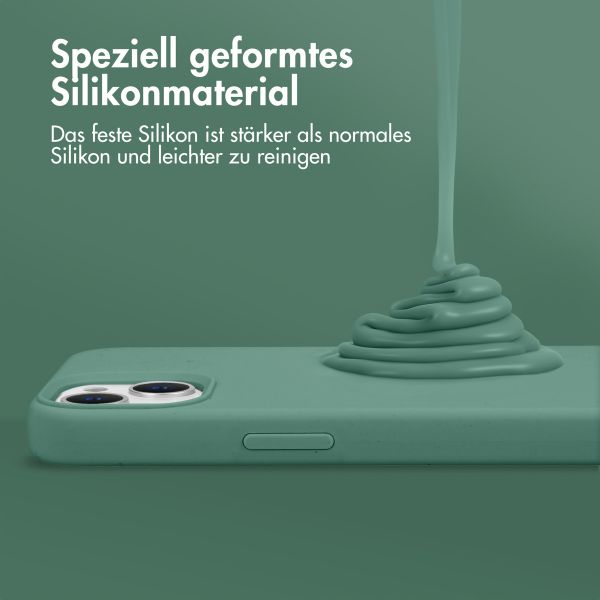 Accezz Liquid Silikoncase mit MagSafe für das iPhone 13 Pro - Grün