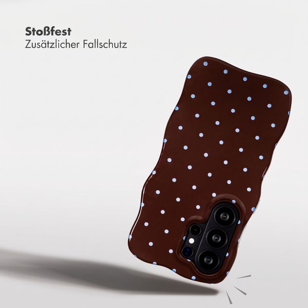Selencia Vivid Wavy Backcover mit MagSafe Samsung Galaxy S26 Ultra - Happy Dots Chocolate