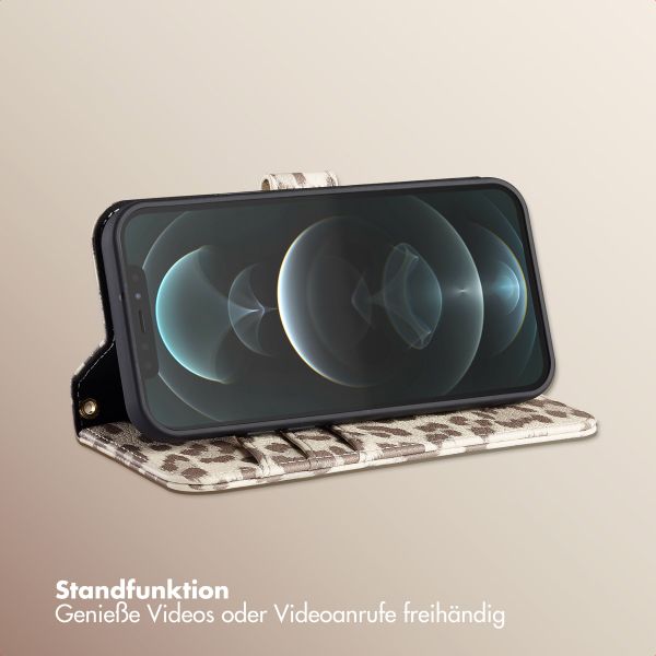 Selencia Sabi Klapphülle mit Leopardenmuster Apple iPhone 12 (Pro) - Soft Ivory