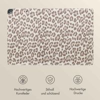 Selencia Sabi Klapphülle mit Leopardenmuster Apple iPad 9 (2021) 10.2 Zoll / iPad 8 (2020) 10.2 Zoll / iPad 7 (2019) 10.2 Zoll - Soft Ivory