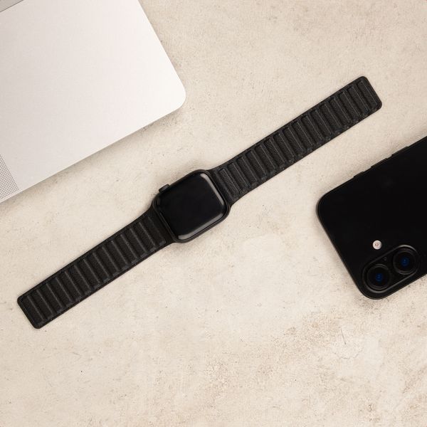 Accezz Magnetisches Echtlederarmband für Apple Watch | 44/45/46/49 mm - Schwarz
