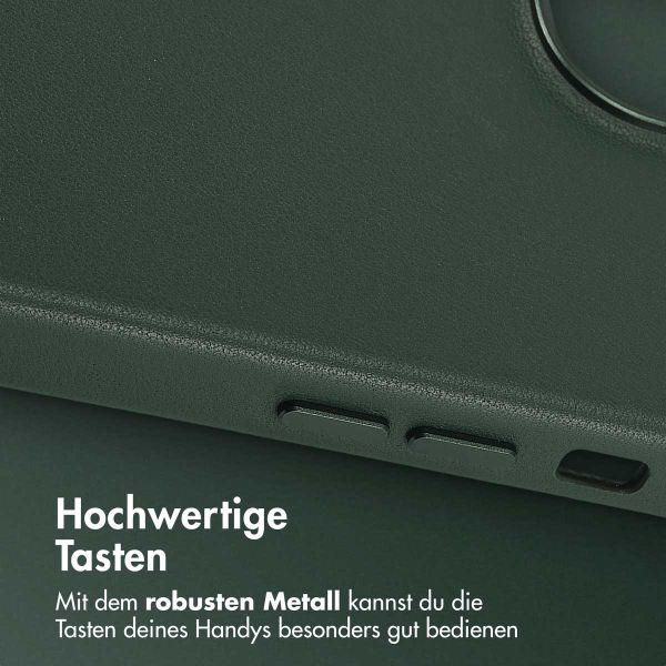 Accezz MagSafe Leather Backcover für das iPhone 14 - Cedar Green