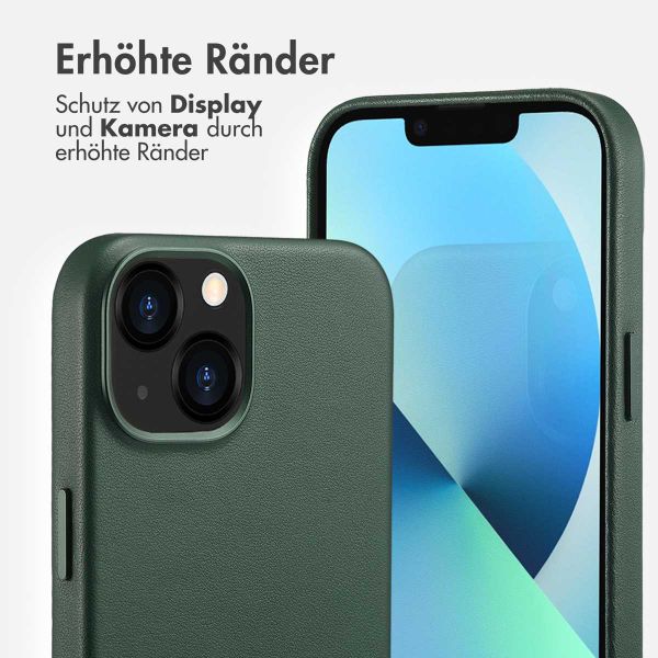 Accezz MagSafe Leather Backcover Apple iPhone 13 - Cedar Green