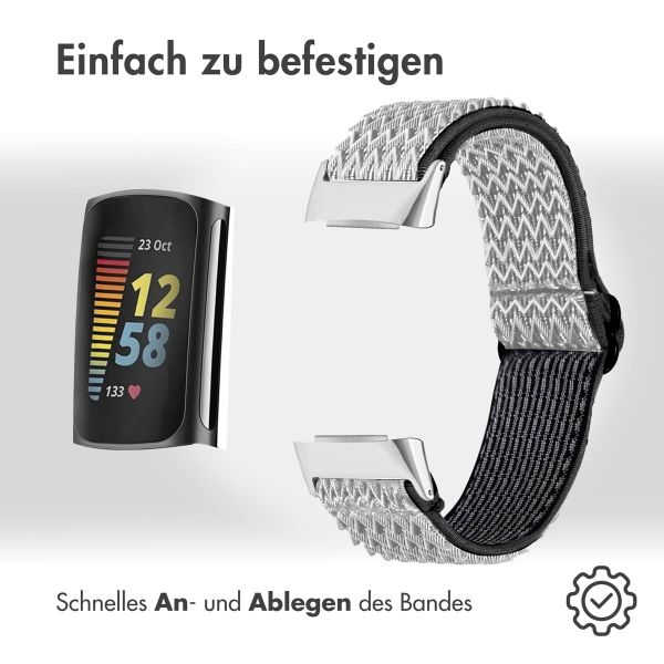 imoshion Elastisches Nylonarmband für das  Fitbit Charge 5 - Weiß