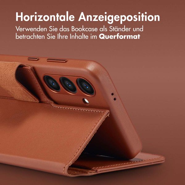 Accezz 2-in-1 Klapphülle aus Leder mit MagSafe Samsung Galaxy S23 FE - Sienna Brown