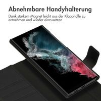 Accezz Premium Leather 2 in 1 Klapphülle für das Samsung Galaxy S22 Ultra - Schwarz