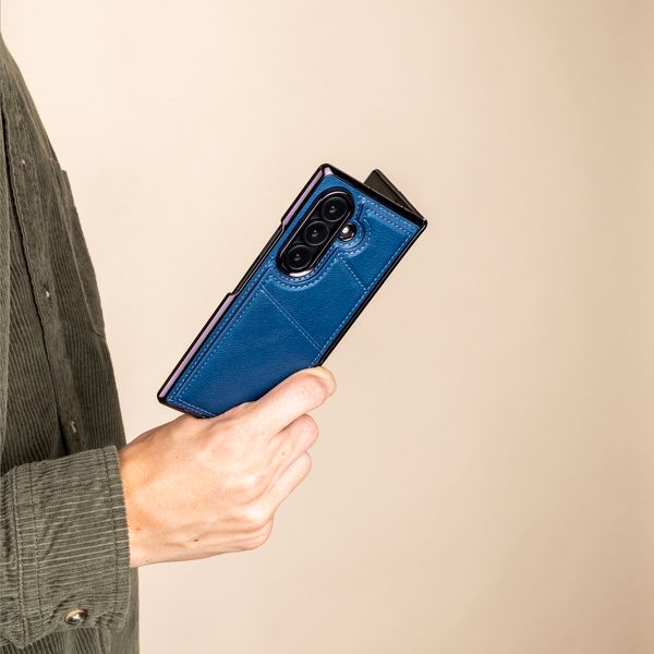imoshion Kunstleder MagSafe Backcover mit Kartenfach Samsung Galaxy Z Fold 8 Ultra - Dunkelblau