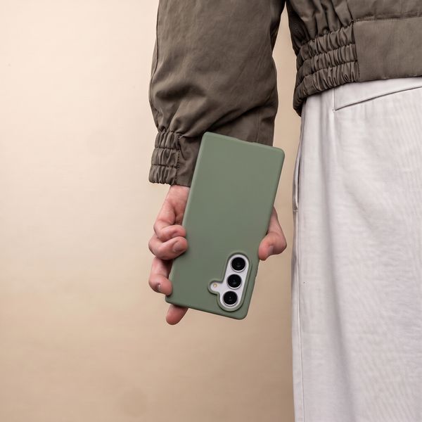 Accezz Liquid Silikoncase mit MagSafe Samsung Galaxy Z Fold 8 Ultra - Cooper Green