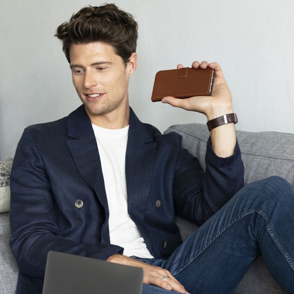 Selencia Echtleder Klapphülle Samsung Galaxy S21 Plus - Hellbraun