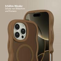 Selencia Wavy Backcover mit MagSafe Apple iPhone 16 Pro Max - Mocha Brown