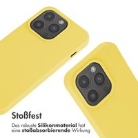 imoshion Silikonhülle mit Band für das iPhone 15 Pro - Gelb