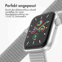 imoshion Nylonarmband für das  Apple Watch Series 1 t/m 9 / SE (38/40/41 mm) | Series 10 / 11 (42 mm) - Seashell