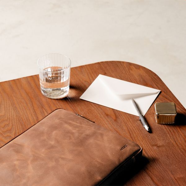 Accezz Leather Laptop Hülle mit Reißverschluss 13-14 Zoll - Laptop Sleeve - Cognac