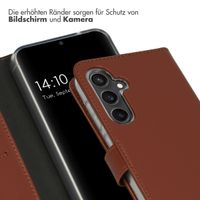 Selencia Echtleder Klapphülle für das Samsung Galaxy S23 FE - Hellbraun