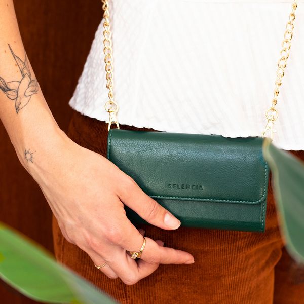 Selencia Clutch Klapphülle aus veganem Leder mit herausnehmbarem Case iPhone 11