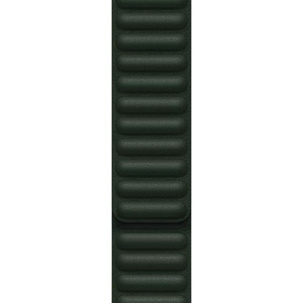 Apple Leather Link für die Apple Watch Series 1 bis 9 / SE (38/40/41 mm) | Series 10 (42 mm) - Größe M/L - Sequoia Green