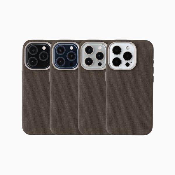 Accezz Mesh Backcover mit MagSafe Apple iPhone 15 Pro - Braun