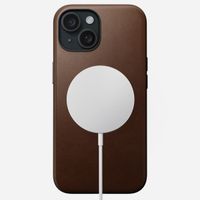 Nomad Modern Leather Case für das iPhone 15 - Braun