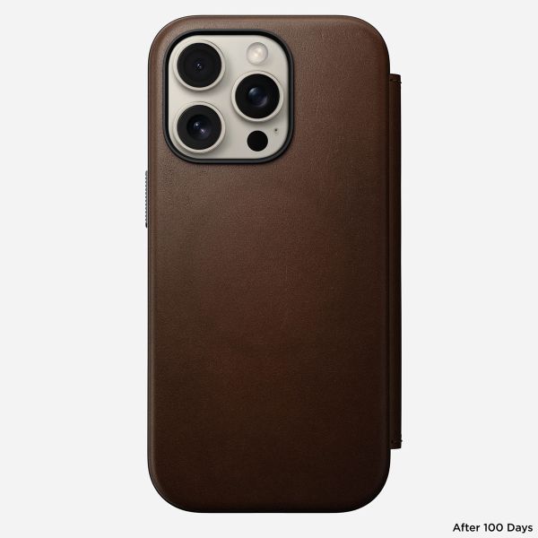 Nomad Modern Leather Folio Klapphülle für das iPhone 16 Pro - Brown