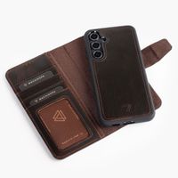 Wachikopa Magic Klapphülle 2-in-1 für das Samsung Galaxy S24 - Dark Brown