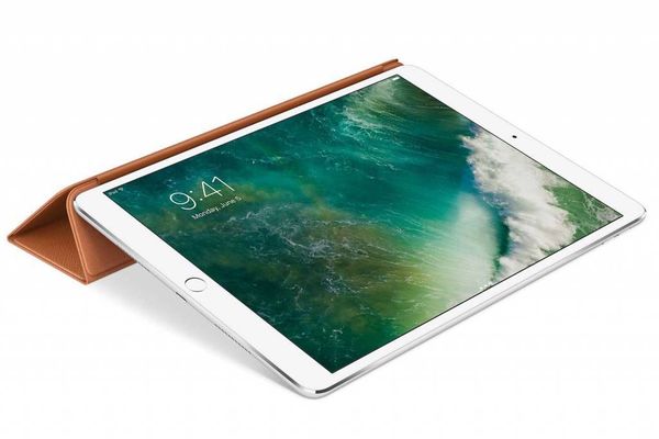 Apple Leather Smart Cover für das iPad 9 (2021) 10.2 Zoll / 8 (2020) 10.2 Zoll / 7 (2019) 10.2 Zoll / Pro 10.5 (2017) / Air 3 (2019) - Braun