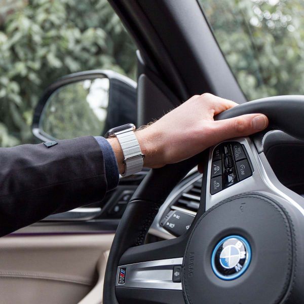 imoshion Magnetlederarmband für Apple Watch Series 1 t/m 9 / SE (38/40/41 mm) | Series 10 / 11 (42 mm) - Weiß