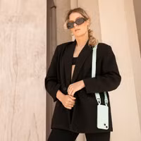 Selencia SilikonHülle mit abnehmbarem Band Apple iPhone 11 - Türkis