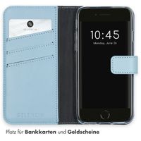 Selencia Echtleder Klapphülle iPhone SE (2022 / 2020) / 8 / 7 / 6(s)