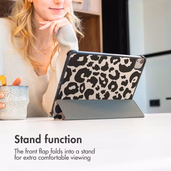 imoshion Design Trifold Klaphülle Apple iPad Pro 11 (2025) M5 / (2024) M4 - Leopard