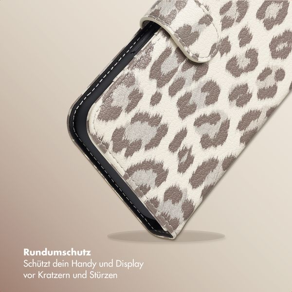 Selencia Sabi Klapphülle mit Leopardenmuster Samsung Galaxy A36 / A56 - Soft Ivory