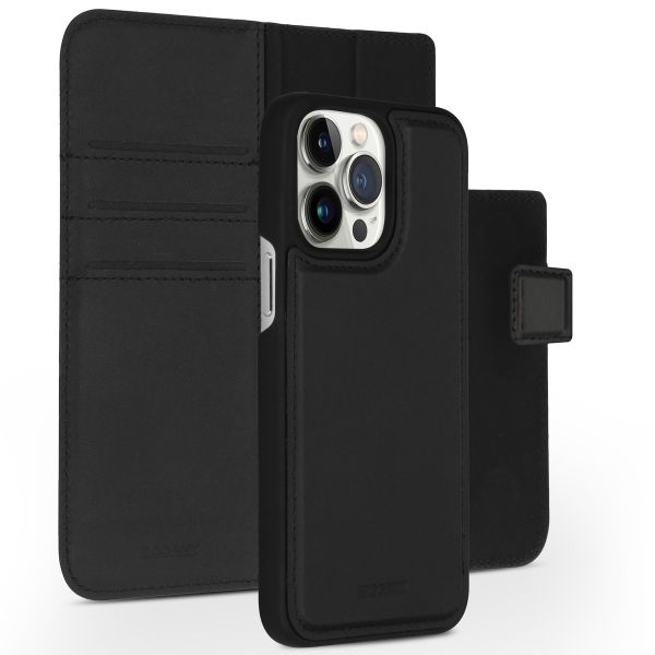 Accezz Premium Leather 2 in 1 Klapphülle für das iPhone 14 Pro Max - Schwarz