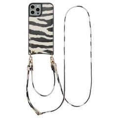 Selencia Nova HandyHülle mit Kordel und Kartenhalter Apple iPhone 15 Pro - Zazzy Zebra