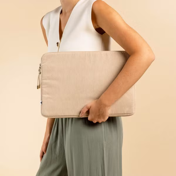 Selencia Cord Laptop Hülle 15-16 Zoll - Laptop Sleeve - Beige