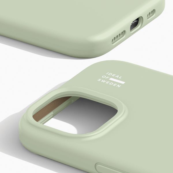 iDeal of Sweden Silikonhülle mit MagSafe Apple iPhone 17e / 16e / 15 / 14 / 13 - Sage Green