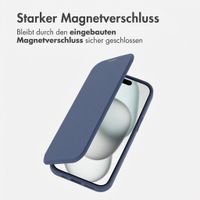 imoshion Transparente Bookcase mit MagSafe Apple iPhone 15 - Blau
