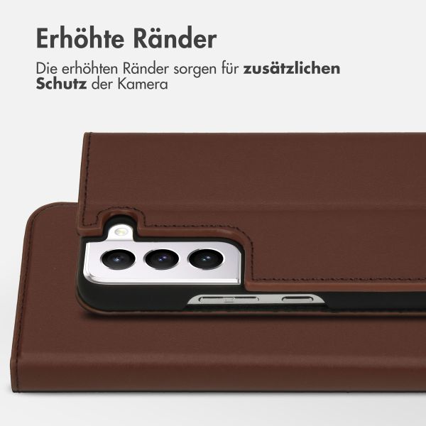 Accezz Premium Leather Slim Klapphülle für das Samsung Galaxy S22 Plus - Braun