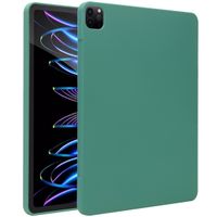 Accezz Liquid Silicone Back Cover mit Stifthalter für das iPad Pro 12.9 (2022) / Pro 12.9 (2021) / Pro 12.9 (2020) - Dunkelgrün