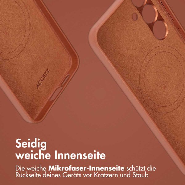Accezz 2-in-1 Klapphülle aus Leder mit MagSafe Samsung Galaxy S23 FE - Sienna Brown